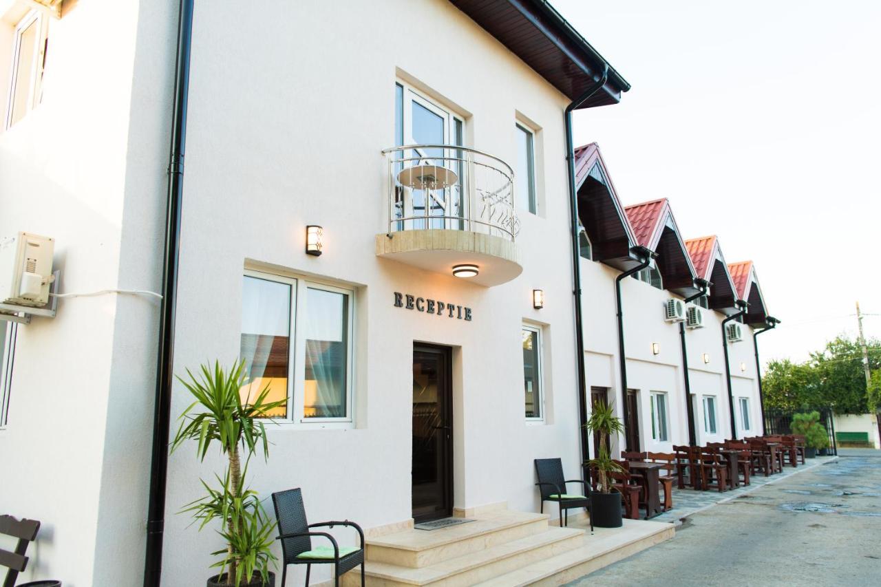 Pensiunea Puiu Afumaţi Exterior foto